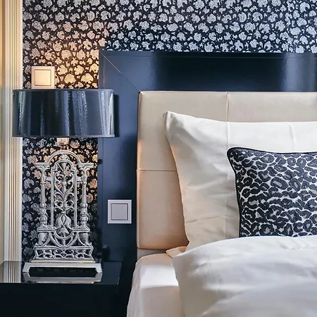 Hotel Alte Schule 3*
