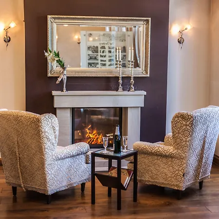 Hotel Alte Schule 3*