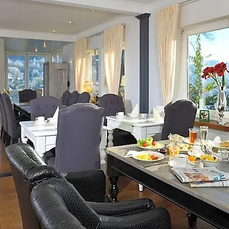 Alte Schule Hotel 3*