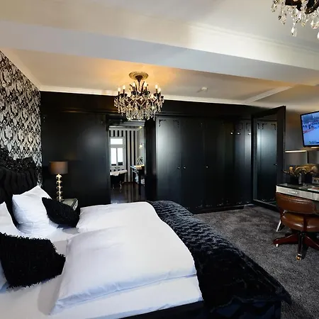 Alte Schule Hotel 3*