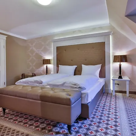 Hotel Alte Schule 3*