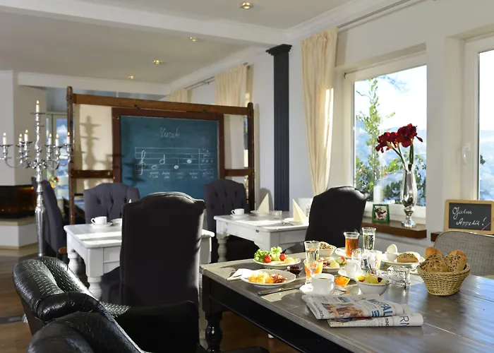 Hotel Alte Schule 3*