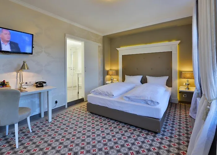 Hotel Alte Schule 3*