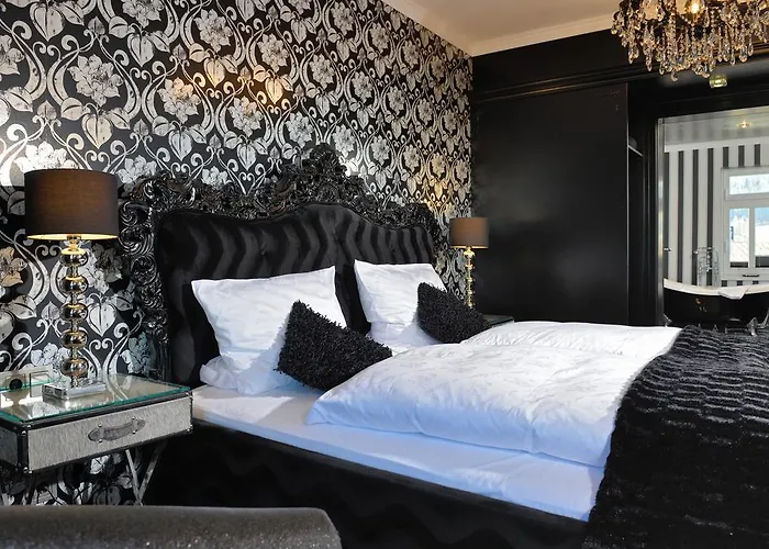 Hotell Alte Schule 3*